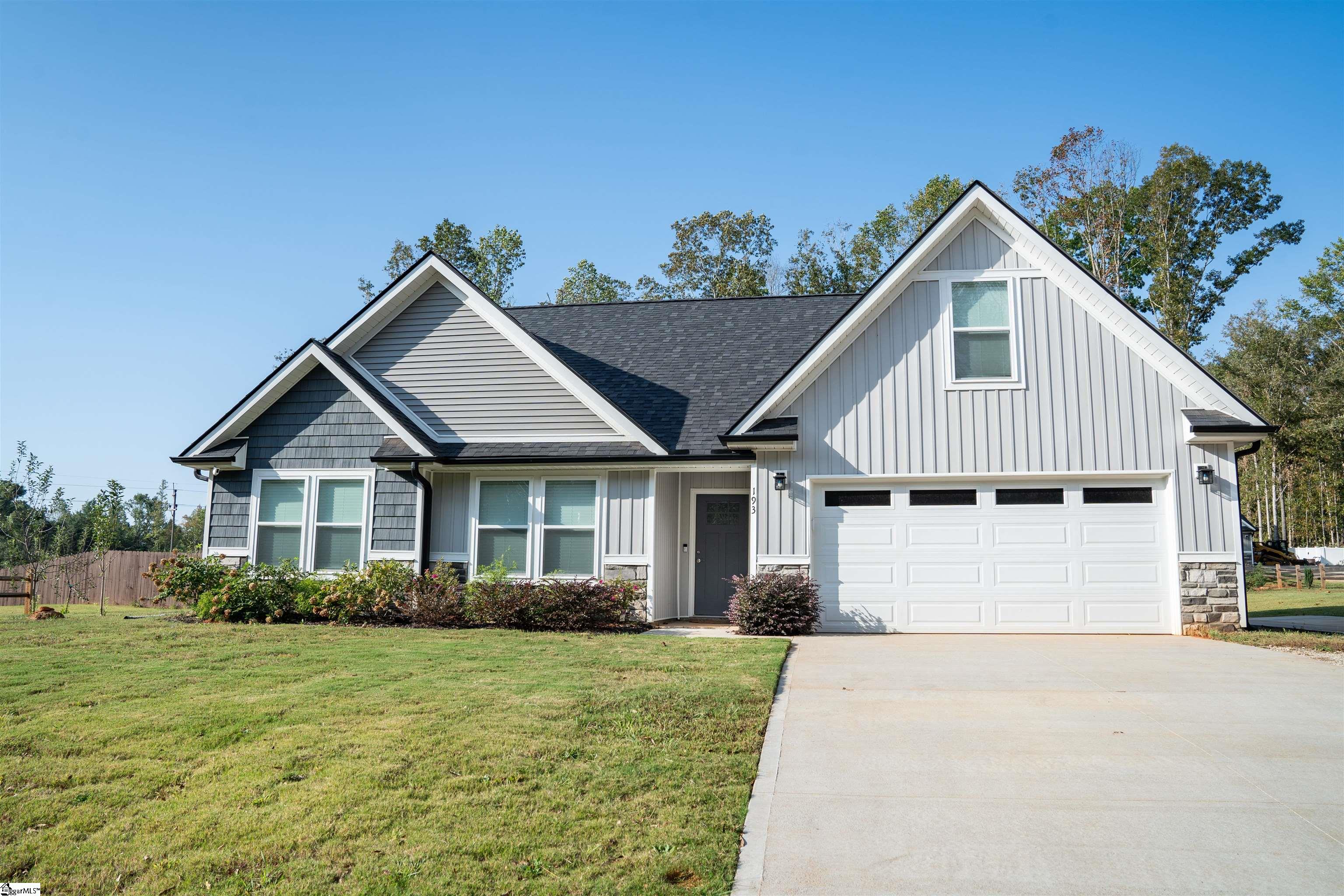 193 Falling Creek Road Spartanburg, SC 29301 - Photo 1 of 35 Gallery Image 1