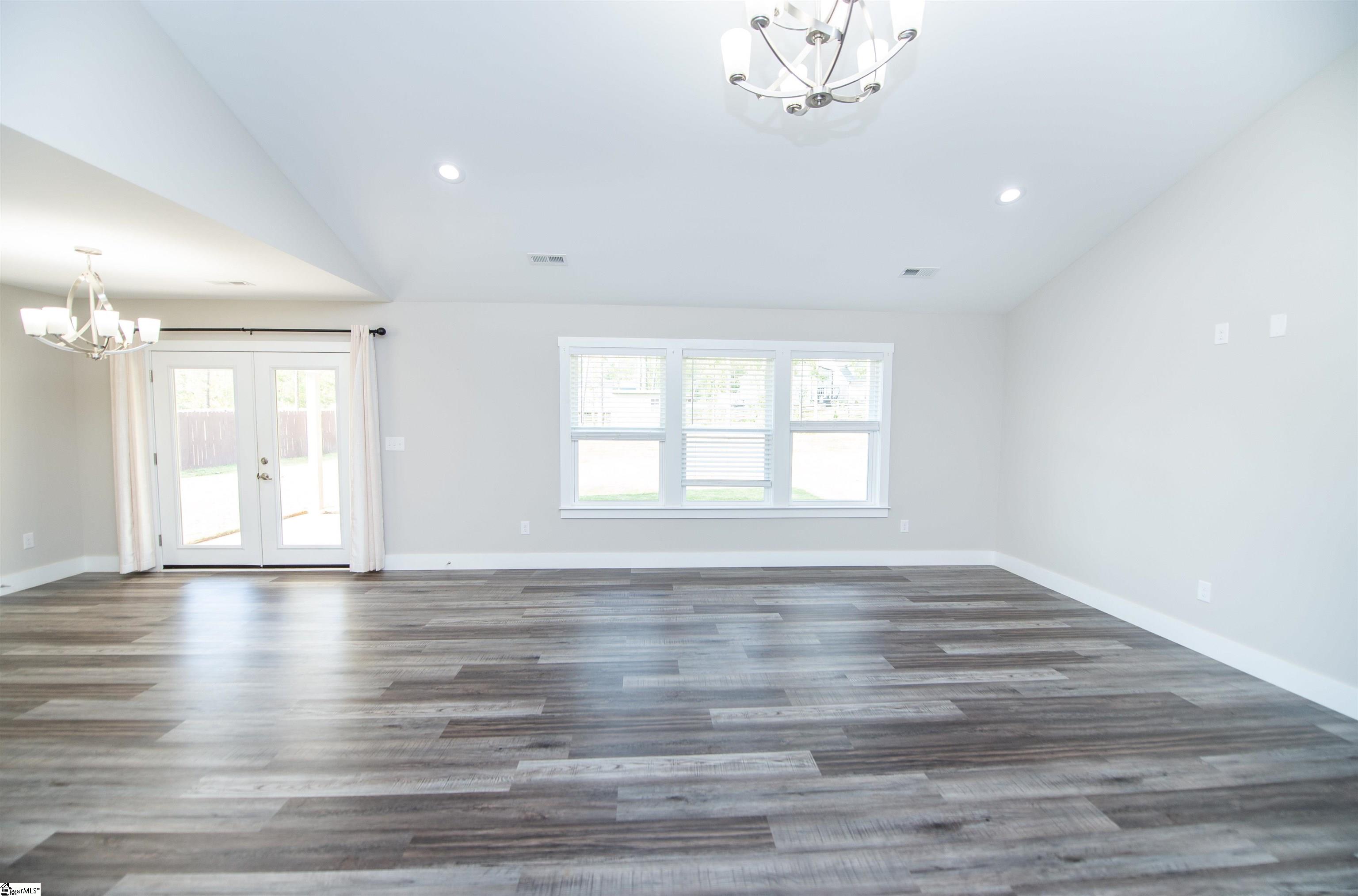 193 Falling Creek Road Spartanburg, SC 29301 - Photo 5 of 35 Gallery Image 5