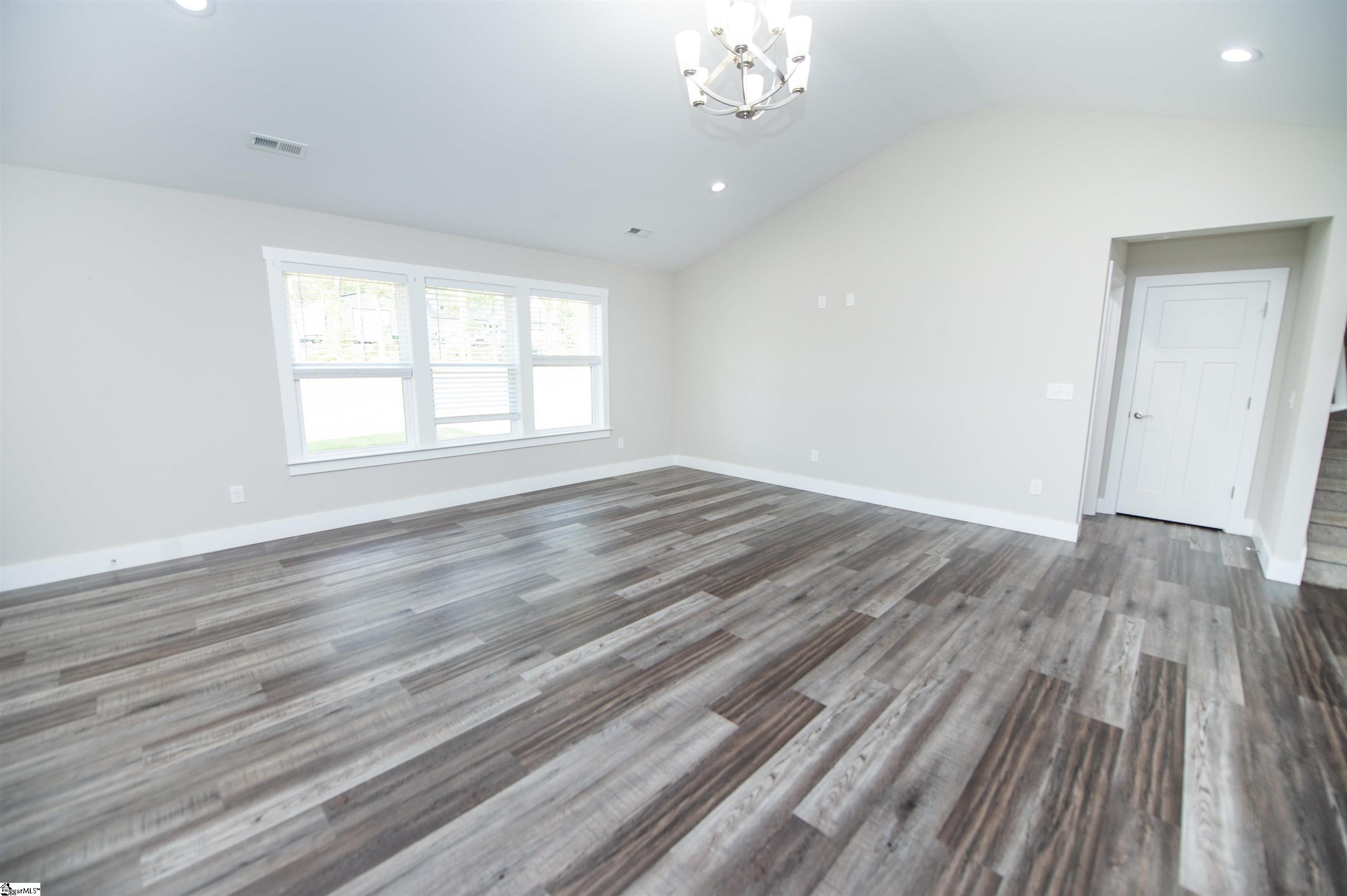 193 Falling Creek Road Spartanburg, SC 29301 - Photo 6 of 35 Gallery Image 6