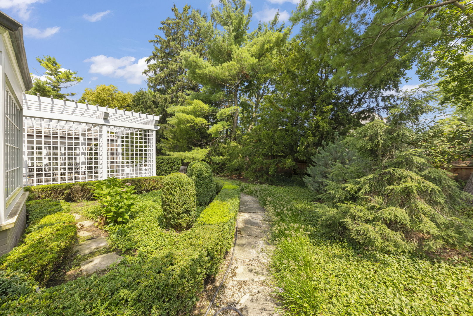 311 Raleigh Road Kenilworth, IL 60043 - Photo 13 of 30 Gallery Image 13
