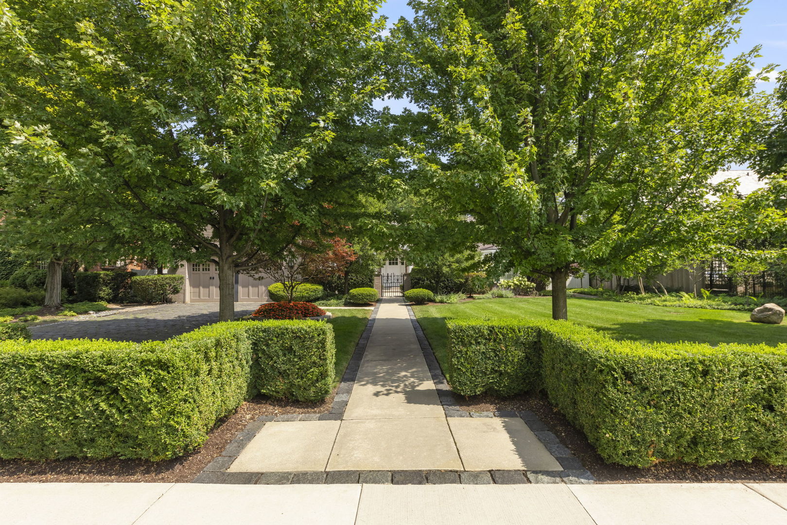 311 Raleigh Road Kenilworth, IL 60043 - Photo 3 of 30 Gallery Image 3
