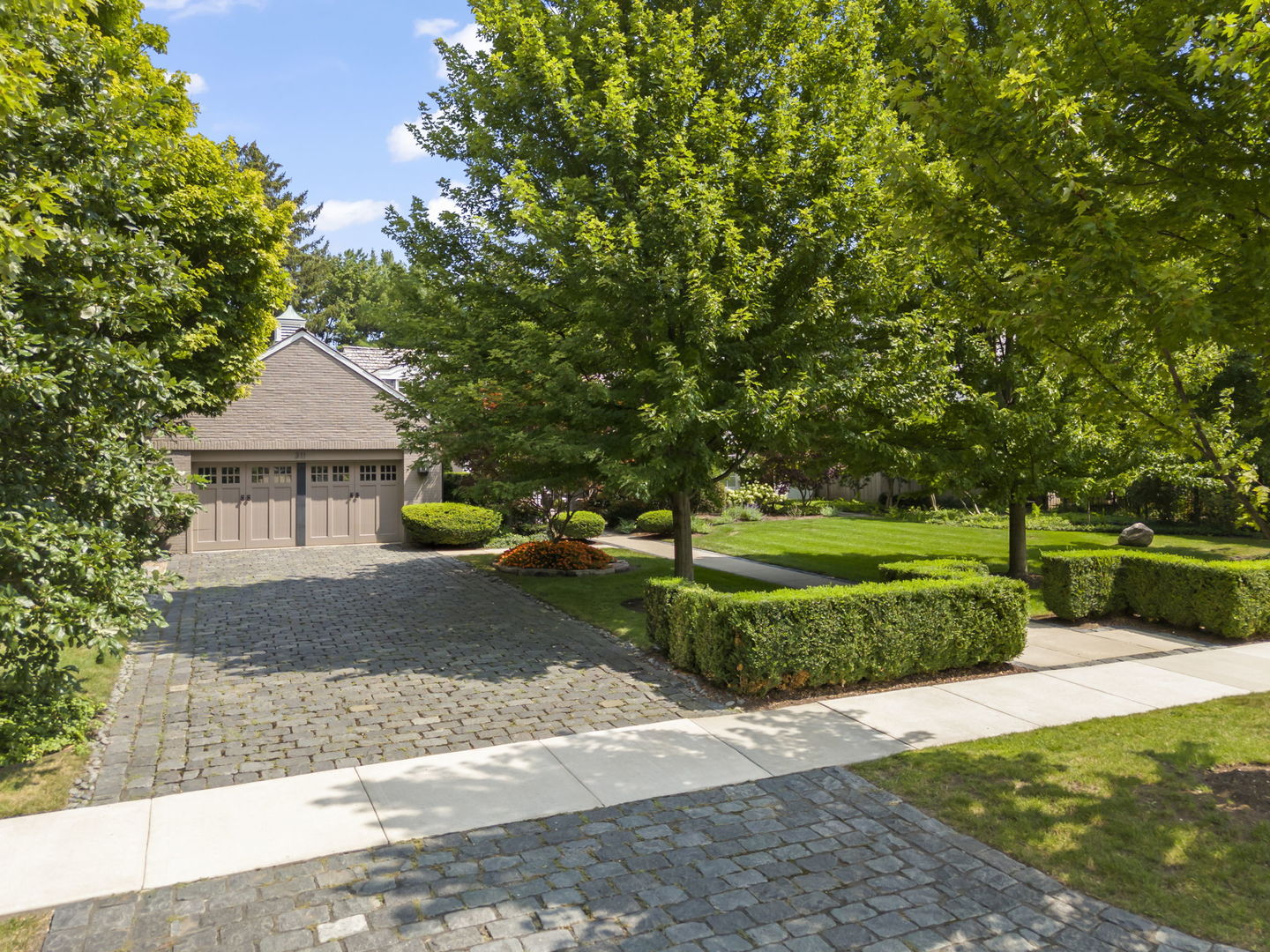 311 Raleigh Road Kenilworth, IL 60043 - Photo 5 of 30 Gallery Image 5