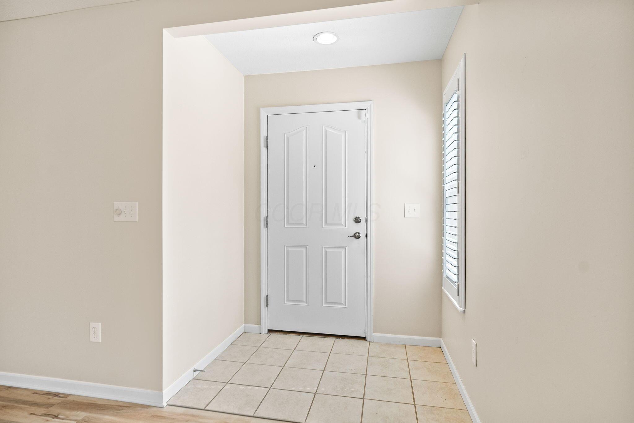 225 Stonegate Loop, Unit 225 Pataskala, OH 43062 - Photo 17 of 41 16-web-or-mls-A7409592-2