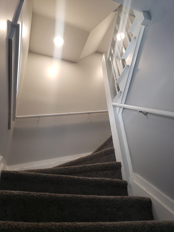 19 Wareham Street Springfield, MA 01108 - Photo 13 of 25 a view of entryway