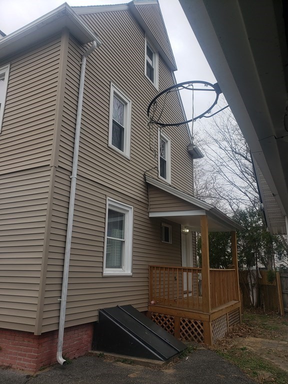 19 Wareham Street Springfield, MA 01108 - Photo 19 of 25 a view of a house