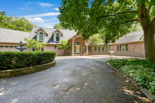 $1,200,000 | 6500 East Decorah Avenue, Oshkosh, WI 54902