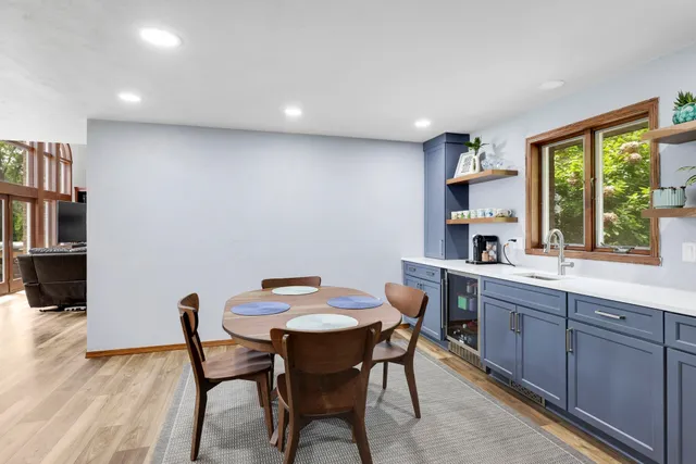 $1,200,000 | 6500 East Decorah Avenue, Oshkosh, WI 54902