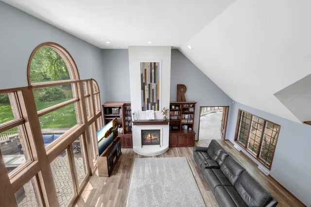 $1,200,000 | 6500 East Decorah Avenue, Oshkosh, WI 54902