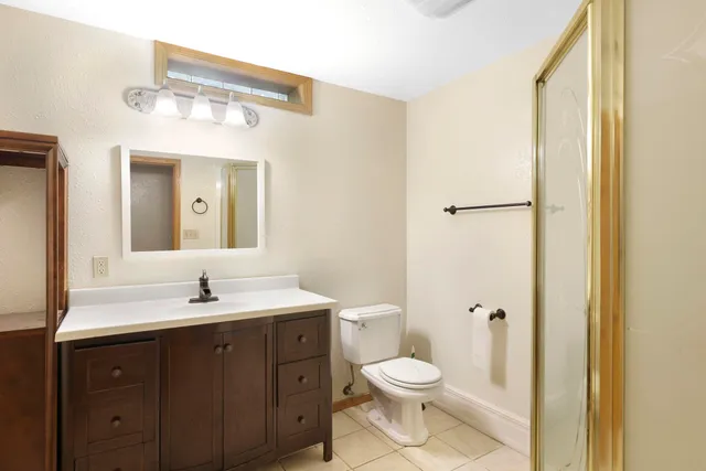 $1,200,000 | 6500 East Decorah Avenue, Oshkosh, WI 54902