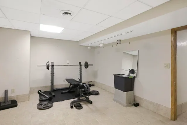 $1,200,000 | 6500 East Decorah Avenue, Oshkosh, WI 54902