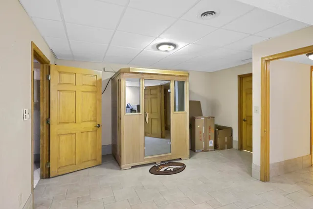 $1,200,000 | 6500 East Decorah Avenue, Oshkosh, WI 54902