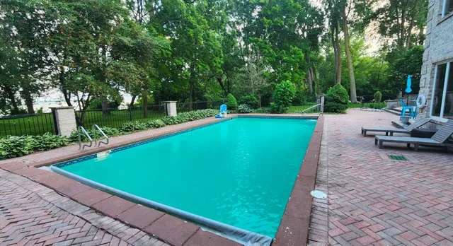 $1,200,000 | 6500 East Decorah Avenue, Oshkosh, WI 54902