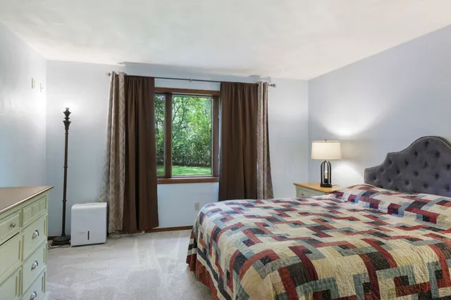 $1,200,000 | 6500 East Decorah Avenue, Oshkosh, WI 54902