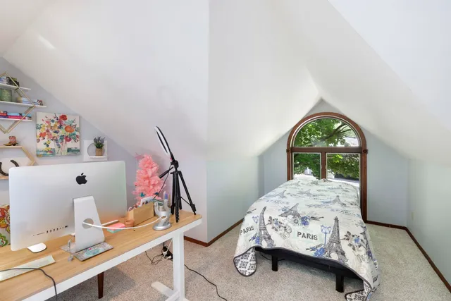 $1,200,000 | 6500 East Decorah Avenue, Oshkosh, WI 54902