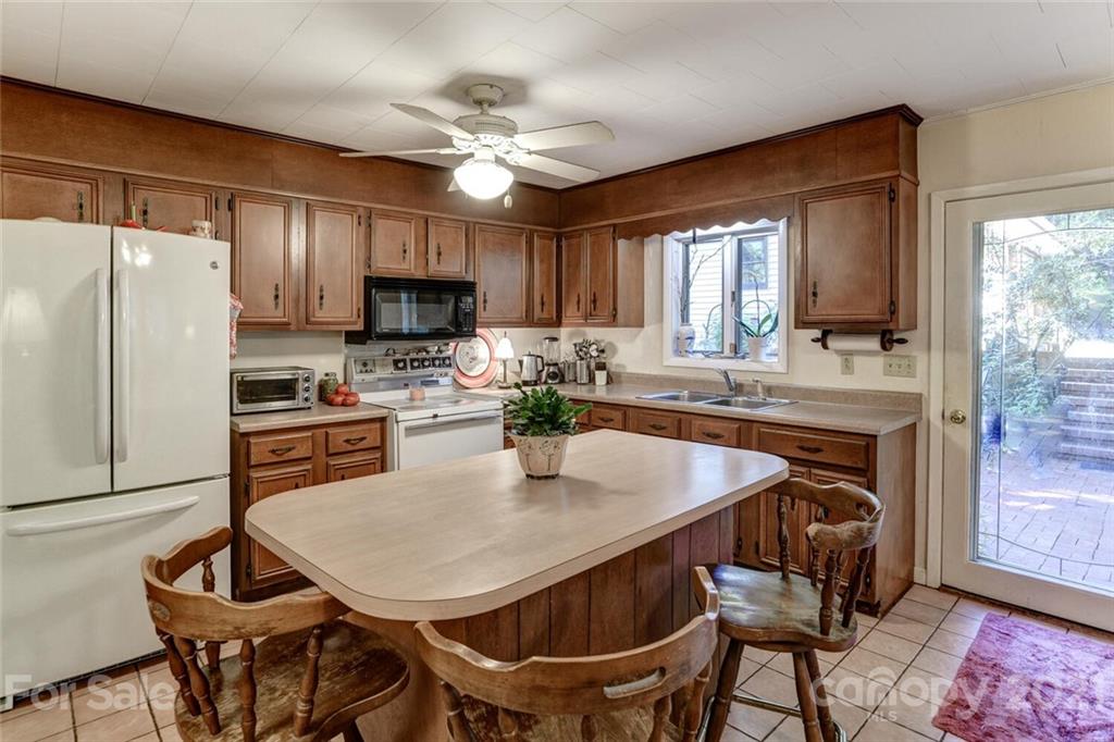 2129 Wilson Road Asheville, NC 28806 - Photo 14 of 41 Gallery Image 14