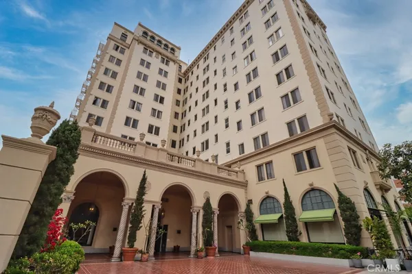 a view of a large building