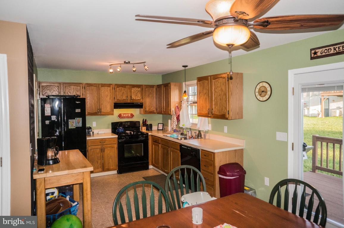 2904 Harper Road Reading, PA 19610 - Photo 8 of 24