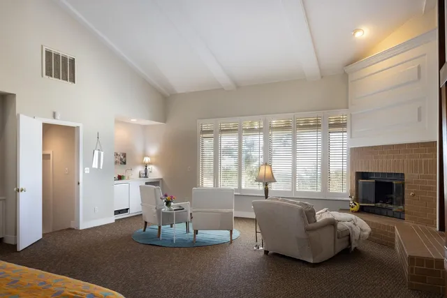 $4,695,000 | 1579 Griffin Road, Pebble Beach, CA 93953