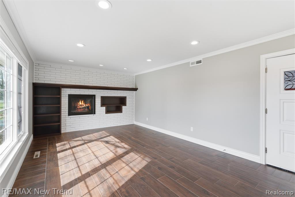 1043 Westview Road Bloomfield Hills, MI 48304 - Photo 25 of 43
