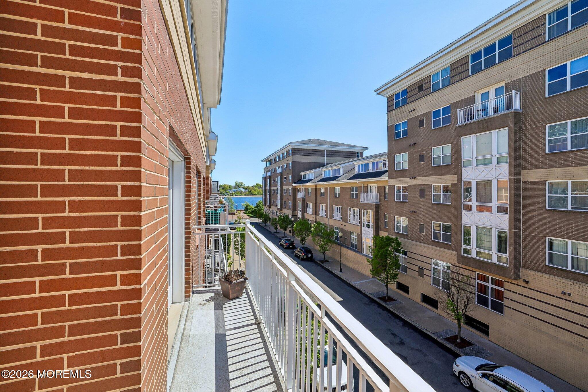 368 Rector Street, Unit 419 Perth Amboy, NJ 08861 - Photo 11 of 24 019