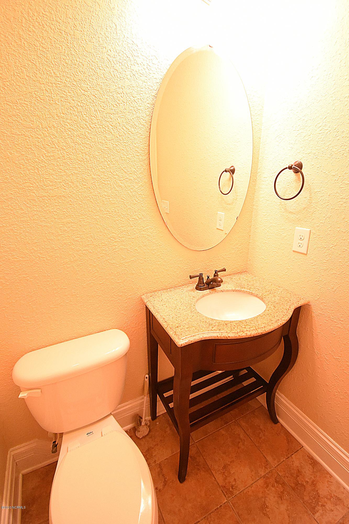 113 Coree Way New Bern, NC 28562 - Photo 24 of 55 1st Floor Powder Room