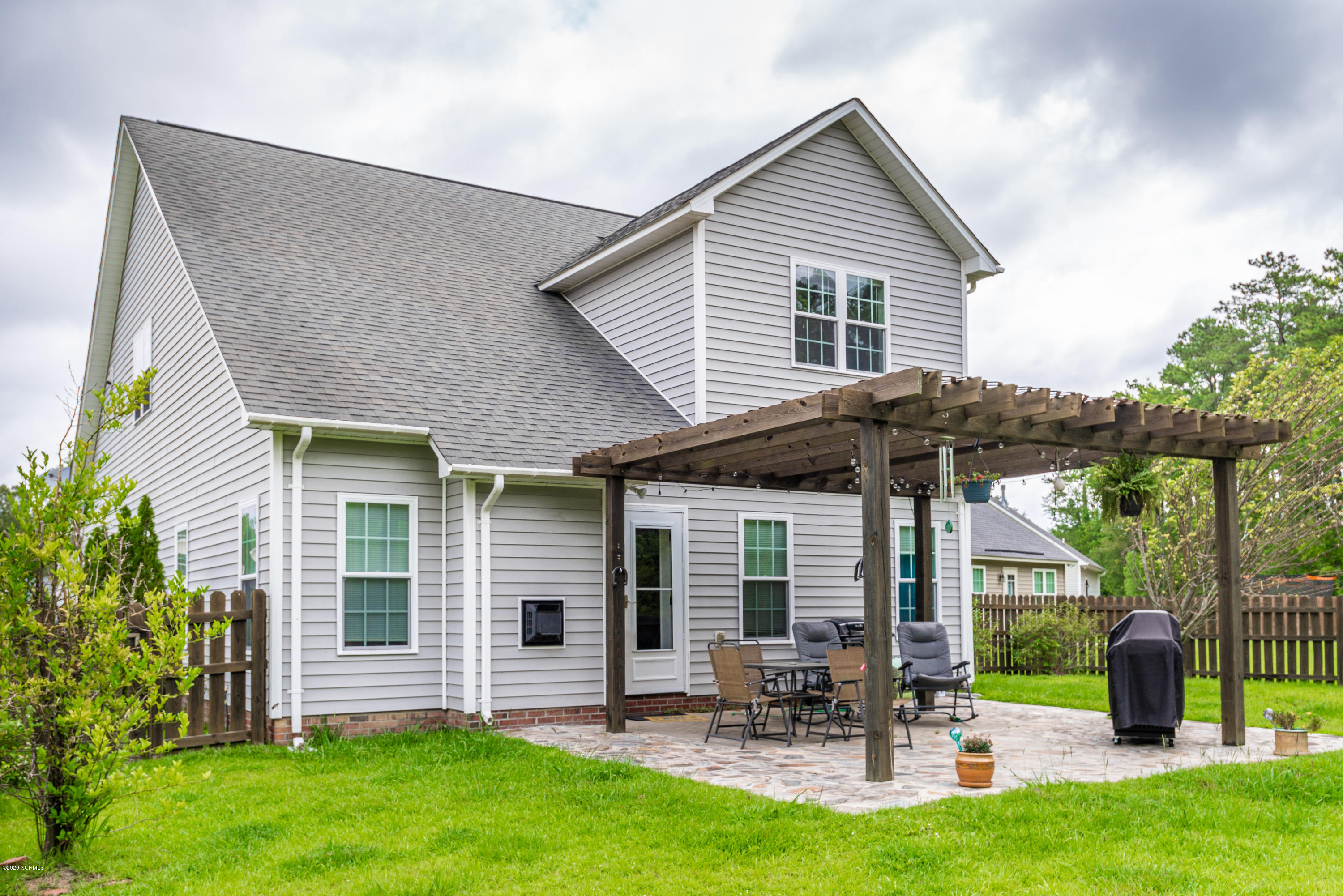 113 Coree Way New Bern, NC 28562 - Photo 33 of 55 Beautiful Patio and Pergola