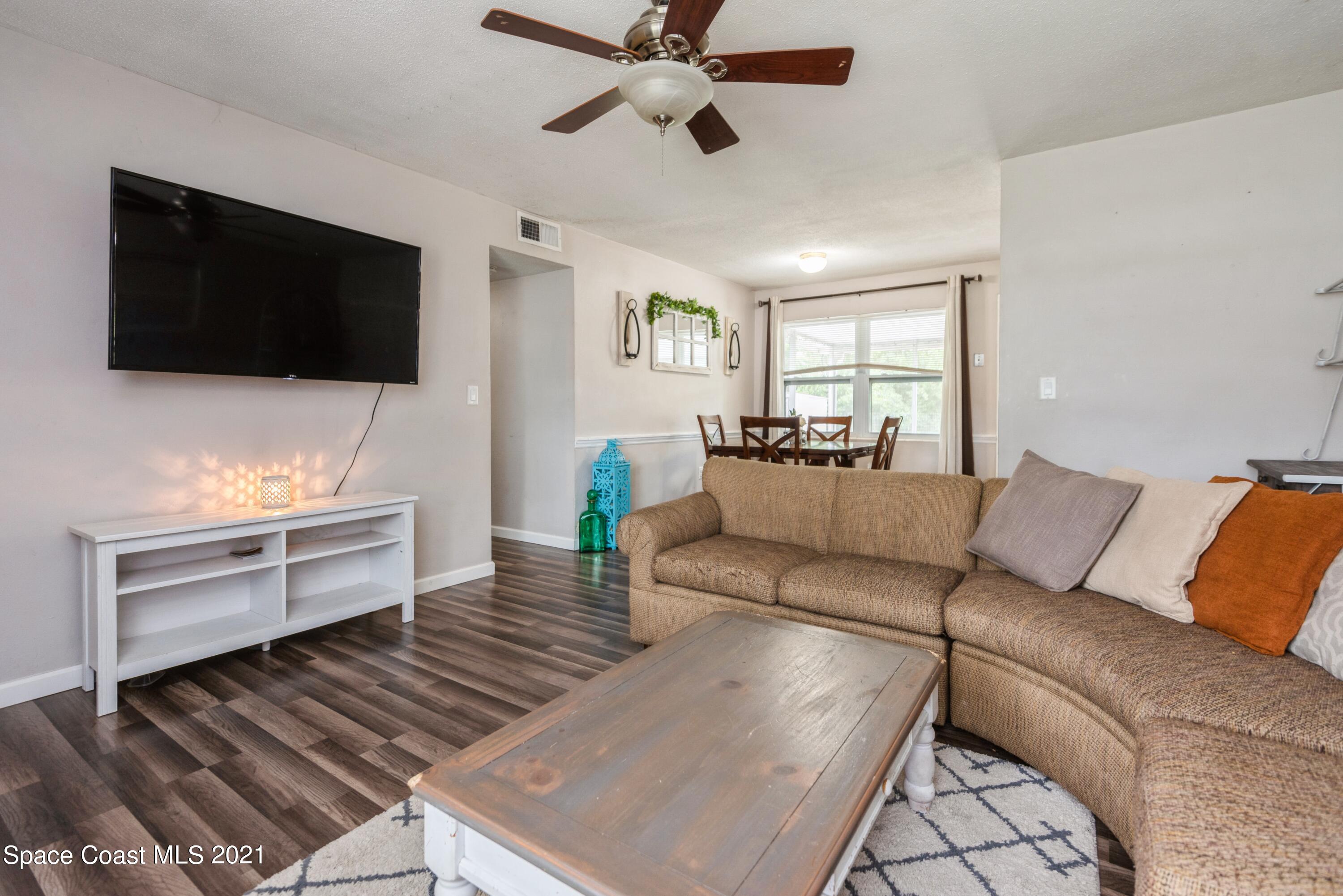 2360 Dolphin Road Titusville, FL 32780 - Photo 7 of 29 Great Room