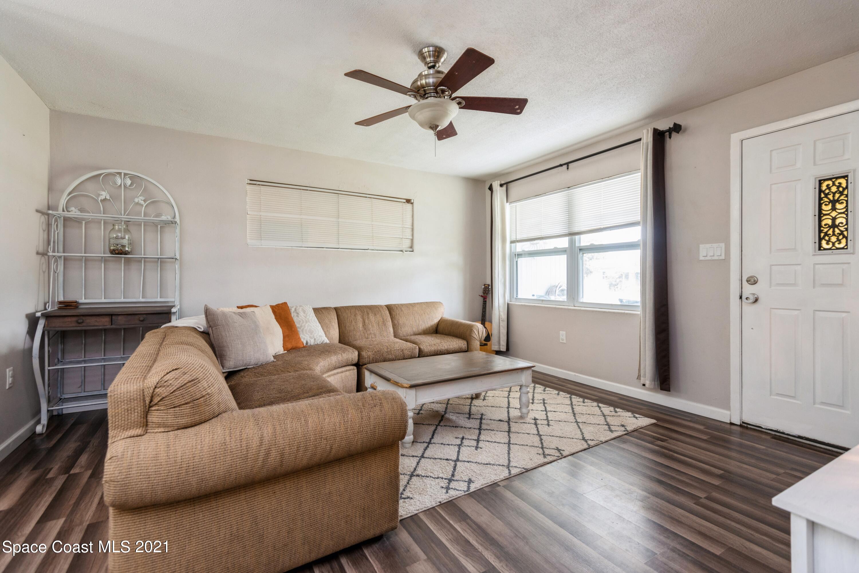 2360 Dolphin Road Titusville, FL 32780 - Photo 8 of 29 Great Room