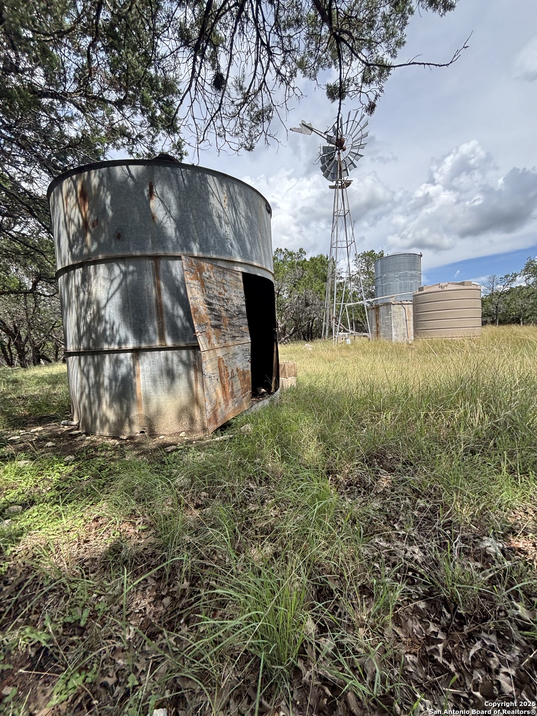 448 Waring Welfare Road Boerne, TX 78006 - Photo 3 of 14