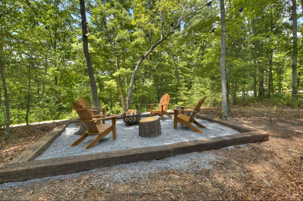 105 Jason Martin Circle Blue Ridge, GA 30513 - Photo 17 of 22 Gallery Image 17