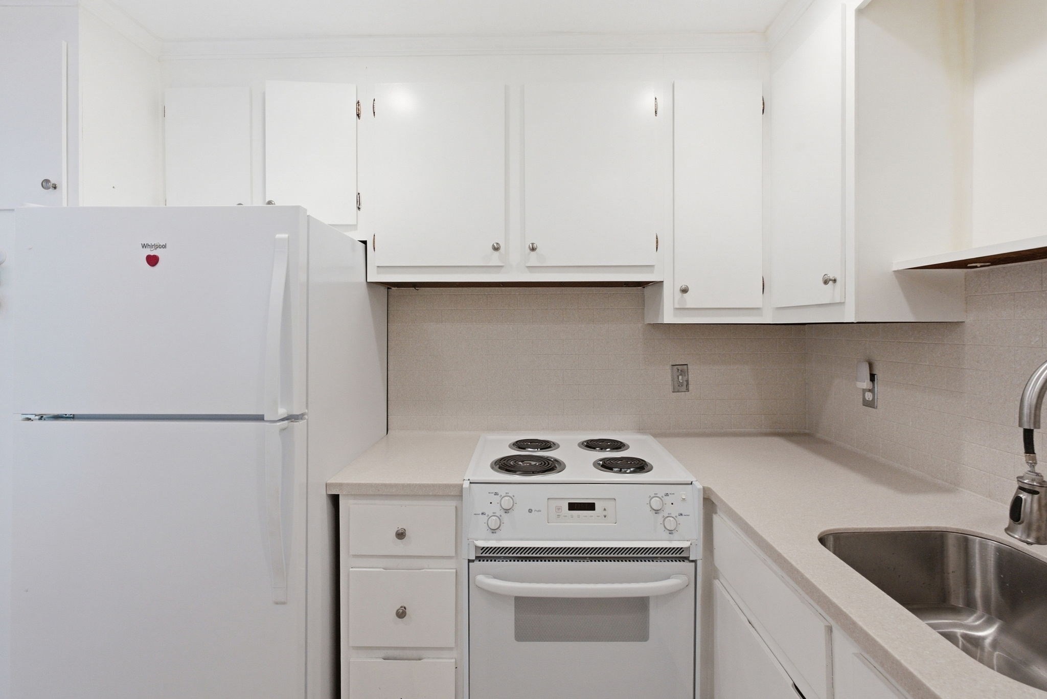 1323 Worcester Road, Unit E6 Framingham, MA 01701 - Photo 7 of 31 Gallery Image 7