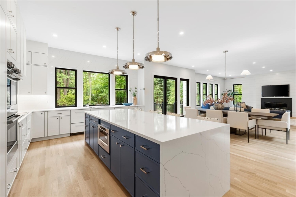 37 Philip Road Lexington, MA 02421 - Photo 5 of 23