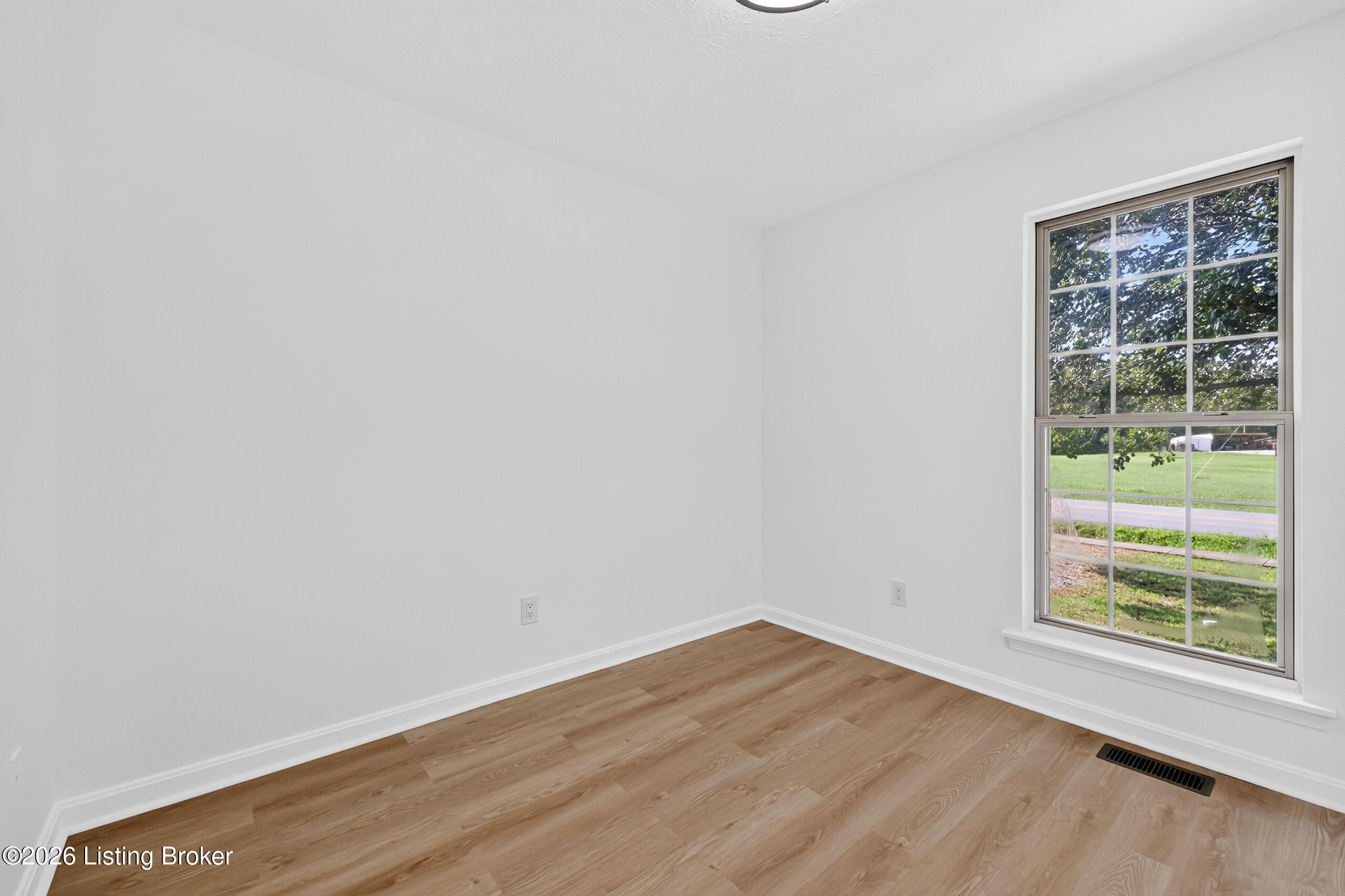 651 Beech Grv Road Shepherdsville, KY 40165 - Photo 23 of 61 029_H40A2923