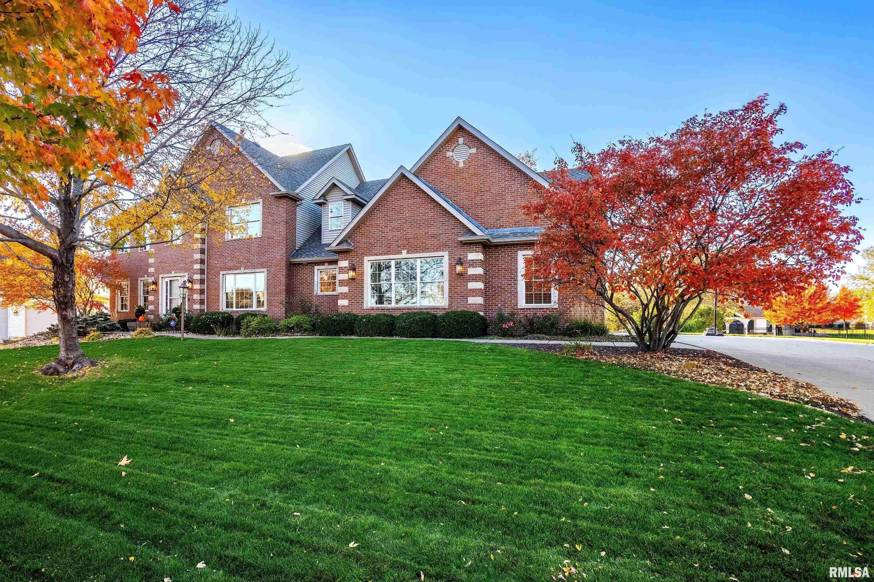 6328 Patrick Pointe Road Davenport, IA 52807 - Photo 3 of 60 Gallery Image 3