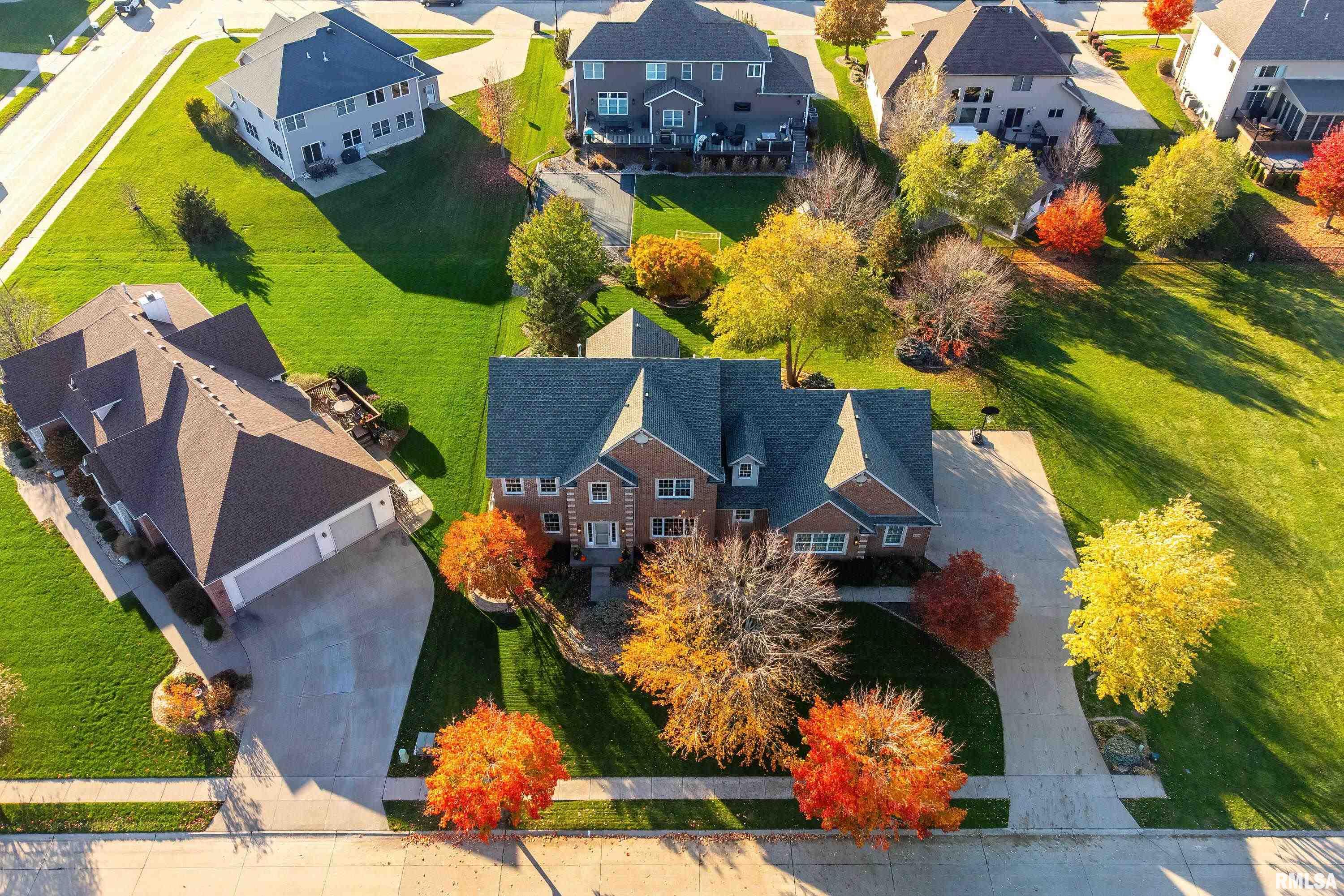 6328 Patrick Pointe Road Davenport, IA 52807 - Photo 6 of 60 Gallery Image 6