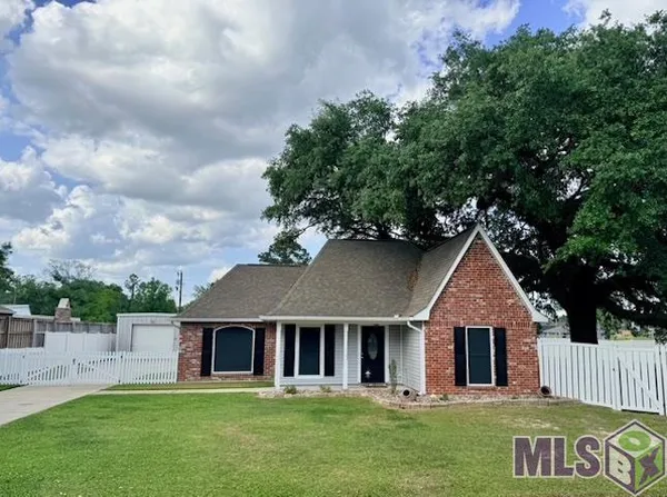 $263,000 | 7903 Oakland Drive, Denham Springs, LA 70706