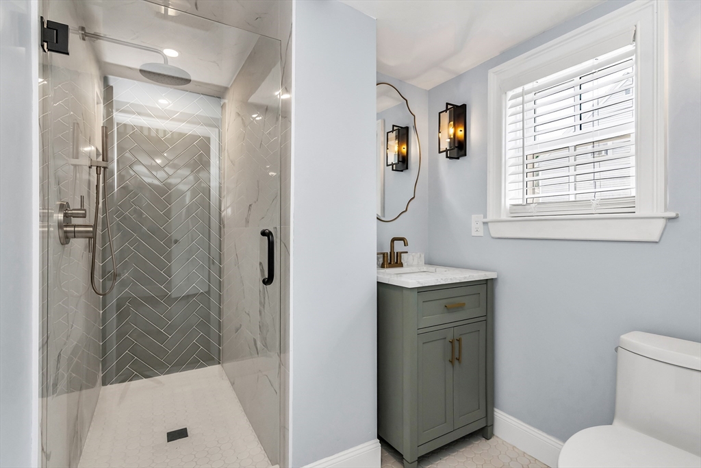 20 Pickman Street, Unit 2 Salem, MA 01970 - Photo 11 of 40