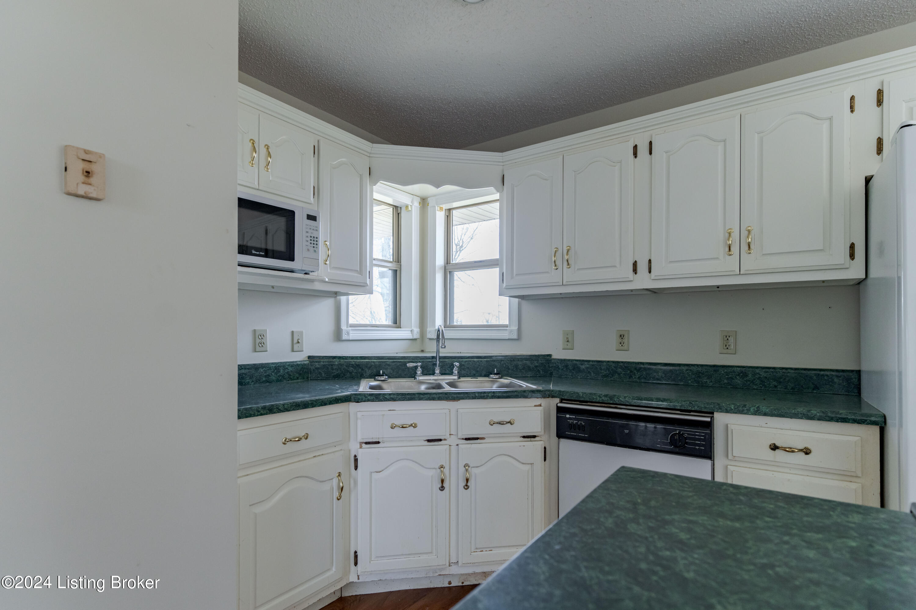 7140 Anneta Road Clarkson, KY 42726 - Photo 30 of 78 DSC03614