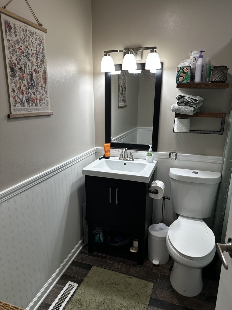 118 South Prairie Street Cary, IL 60013 - Photo 17 of 20 Gallery Image 17