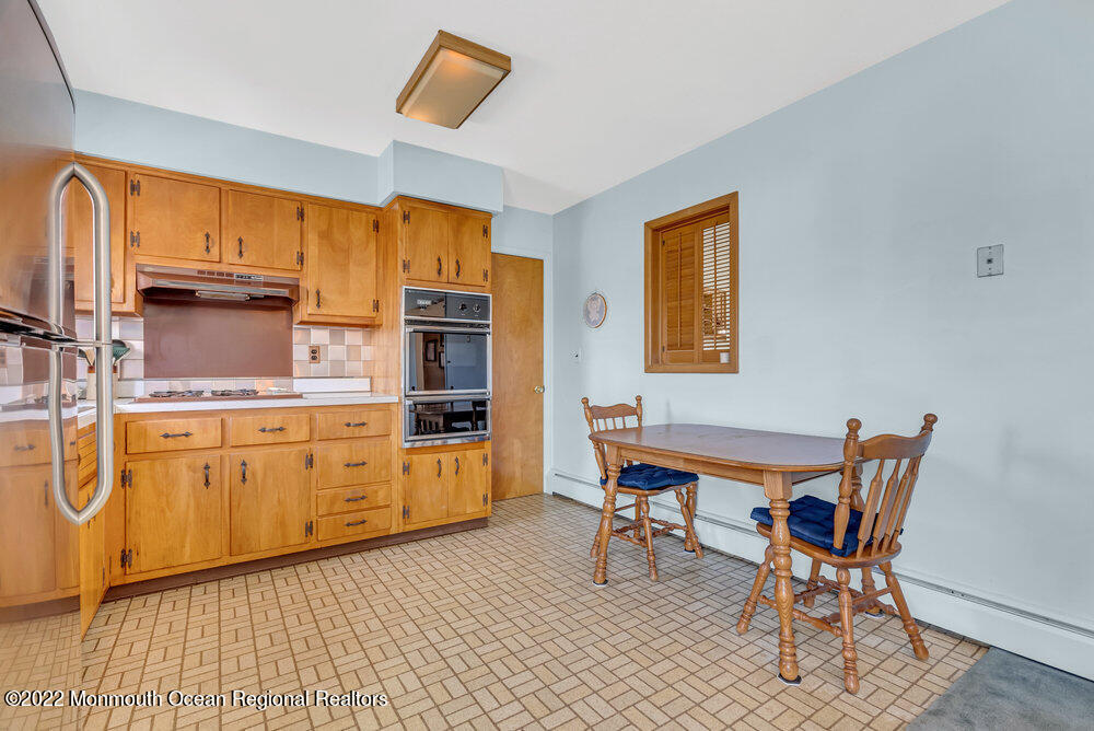 25 Spring Road Millstone Township, NJ 08510 - Photo 11 of 50 014_mjb05175