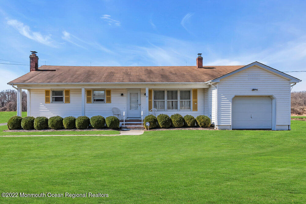 25 Spring Road Millstone Township, NJ 08510 - Photo 2 of 50 002_mjb05080-1_copy