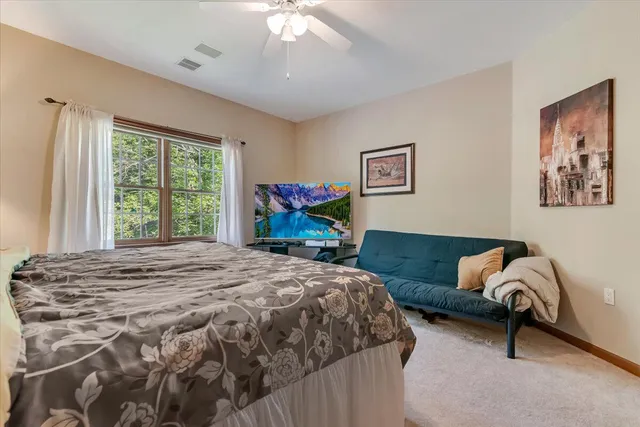 $824,900 | 257 Eastshore Drive, East Stroudsburg, PA 18301