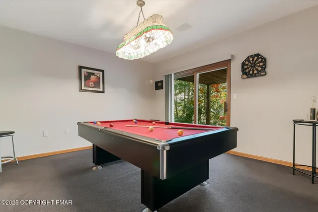 $824,900 | 257 Eastshore Drive, East Stroudsburg, PA 18301