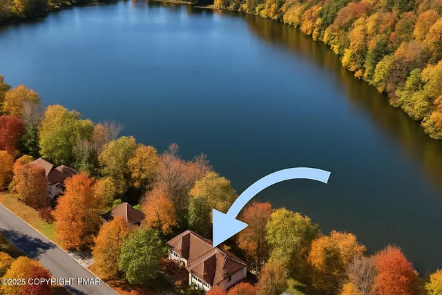 $824,900 | 257 Eastshore Drive, East Stroudsburg, PA 18301