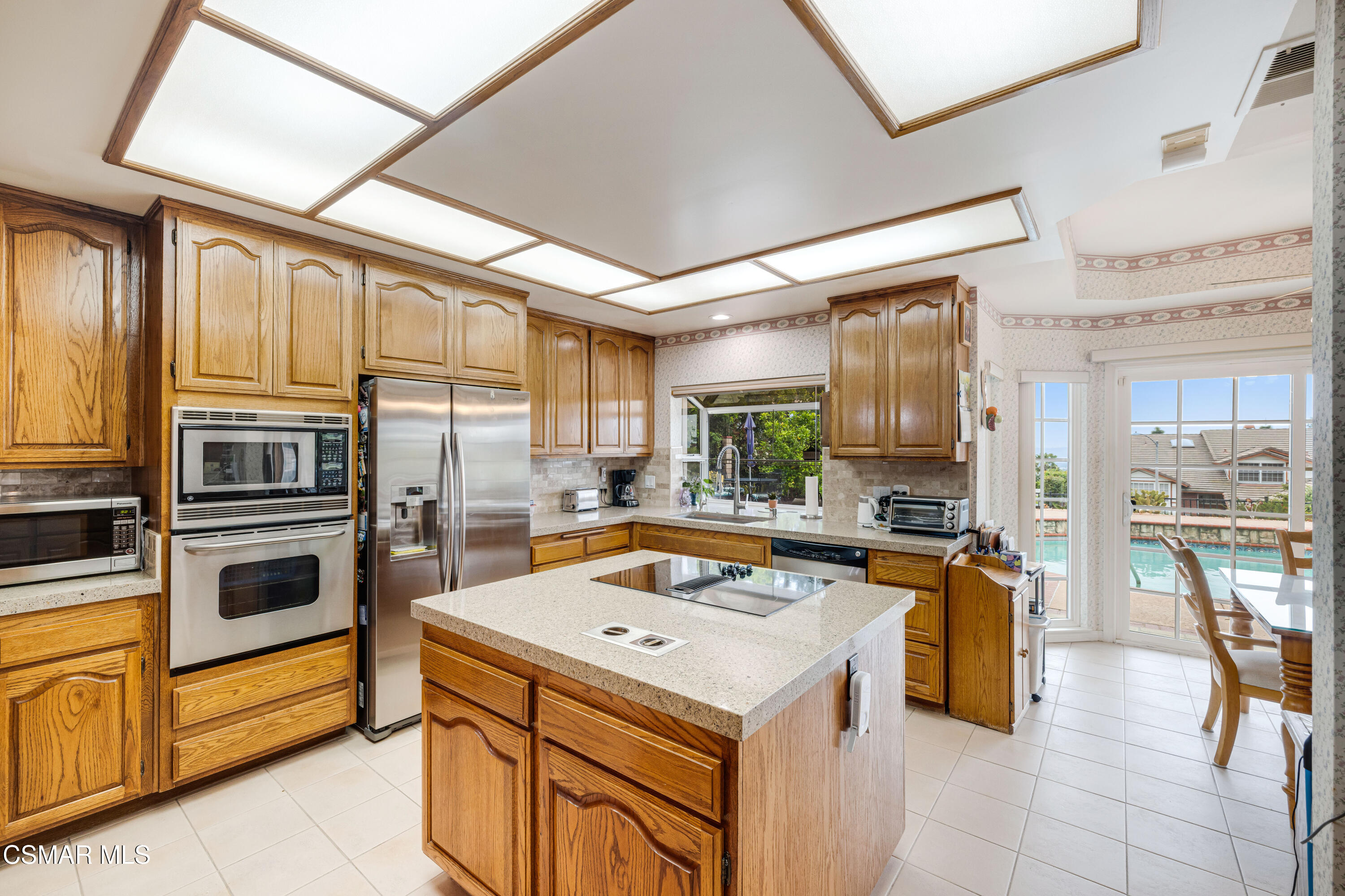 18128 Sandringham Court Porter Ranch, CA 91326 - Photo 16 of 60 kitchen