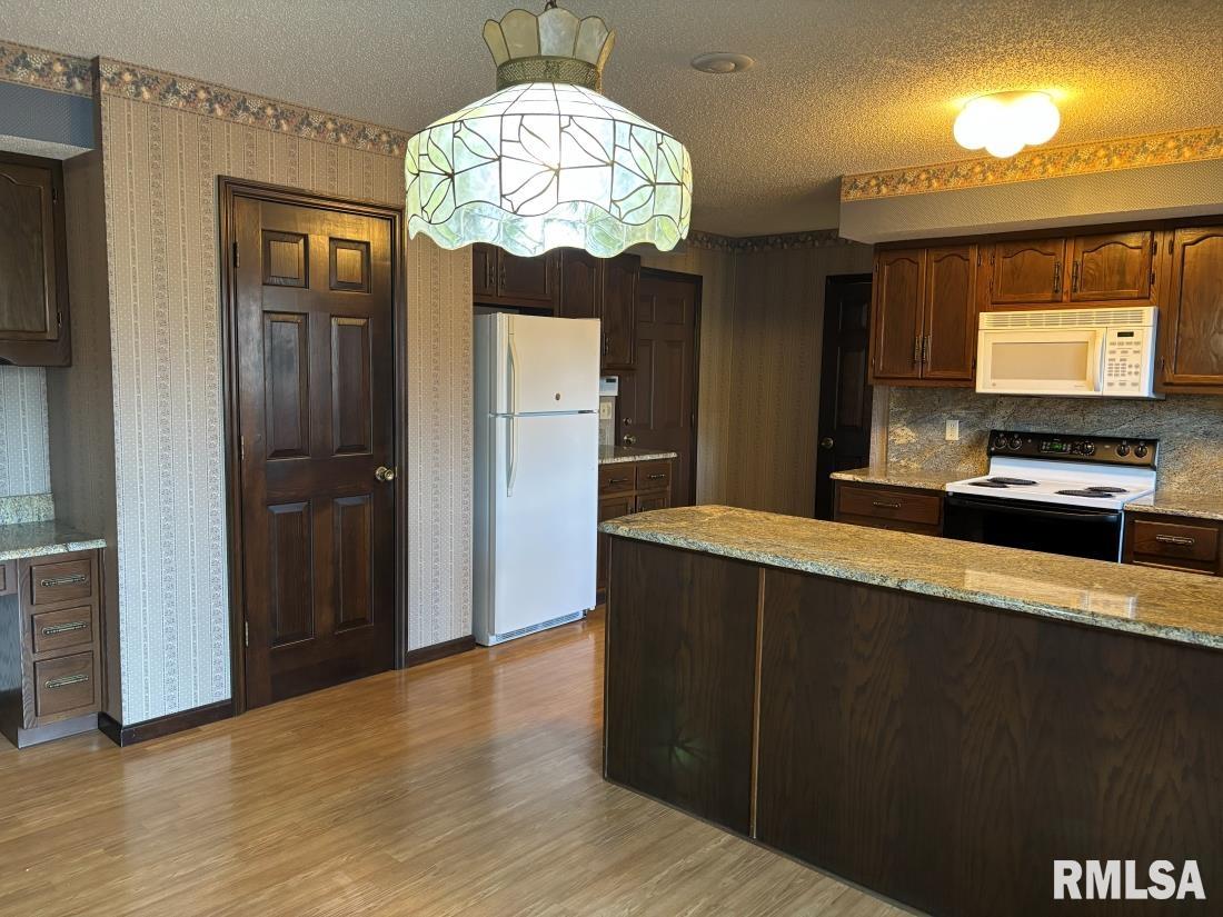 3405 Bluff Road Springfield, IL 62711 - Photo 12 of 38