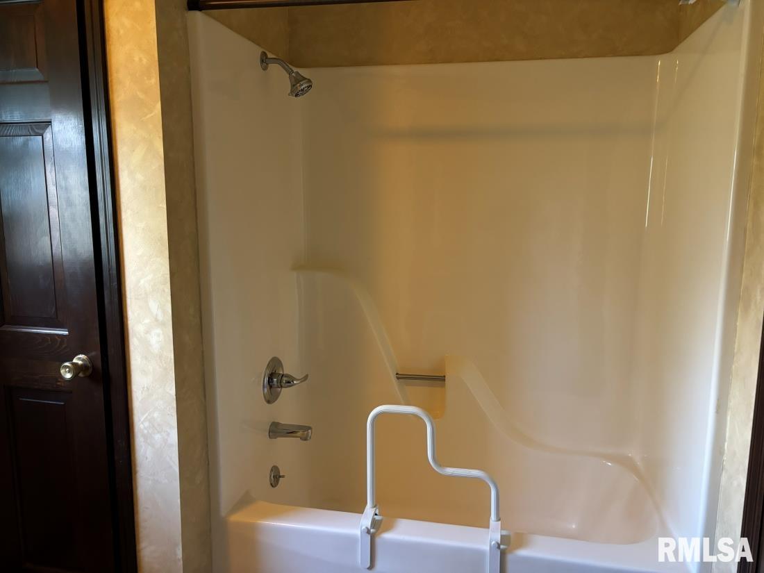 3405 Bluff Road Springfield, IL 62711 - Photo 16 of 38