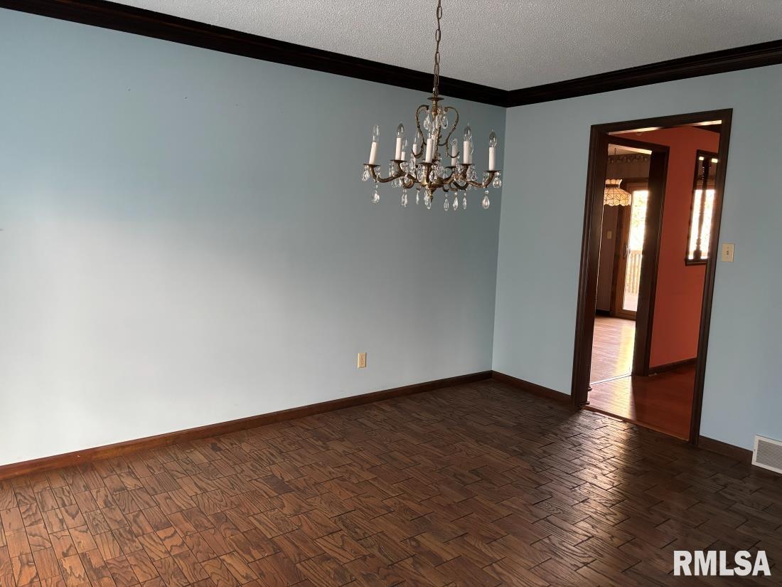 3405 Bluff Road Springfield, IL 62711 - Photo 7 of 38