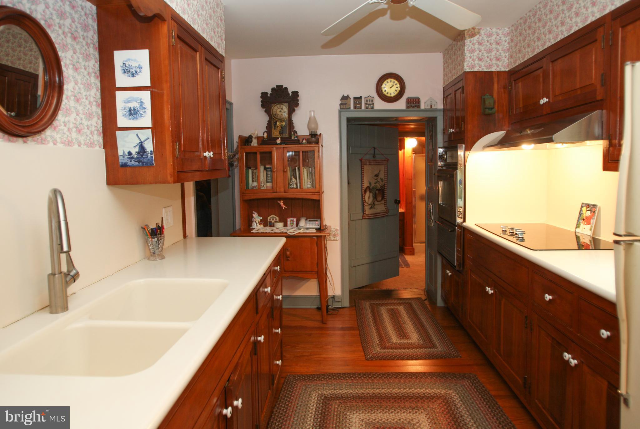 308 Northbank Road Landenberg, PA 19350 - Photo 11 of 38 Kitchen with double sink