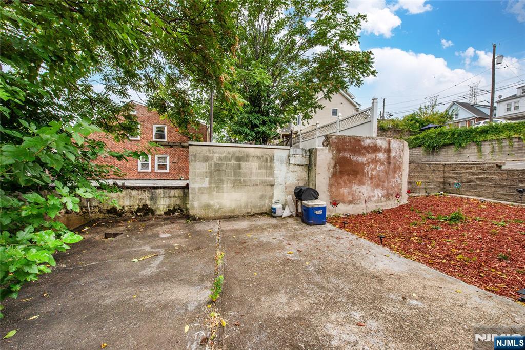 89 King Street Nutley, NJ 07110 - Photo 5 of 32 a view of a outdoor space with a street